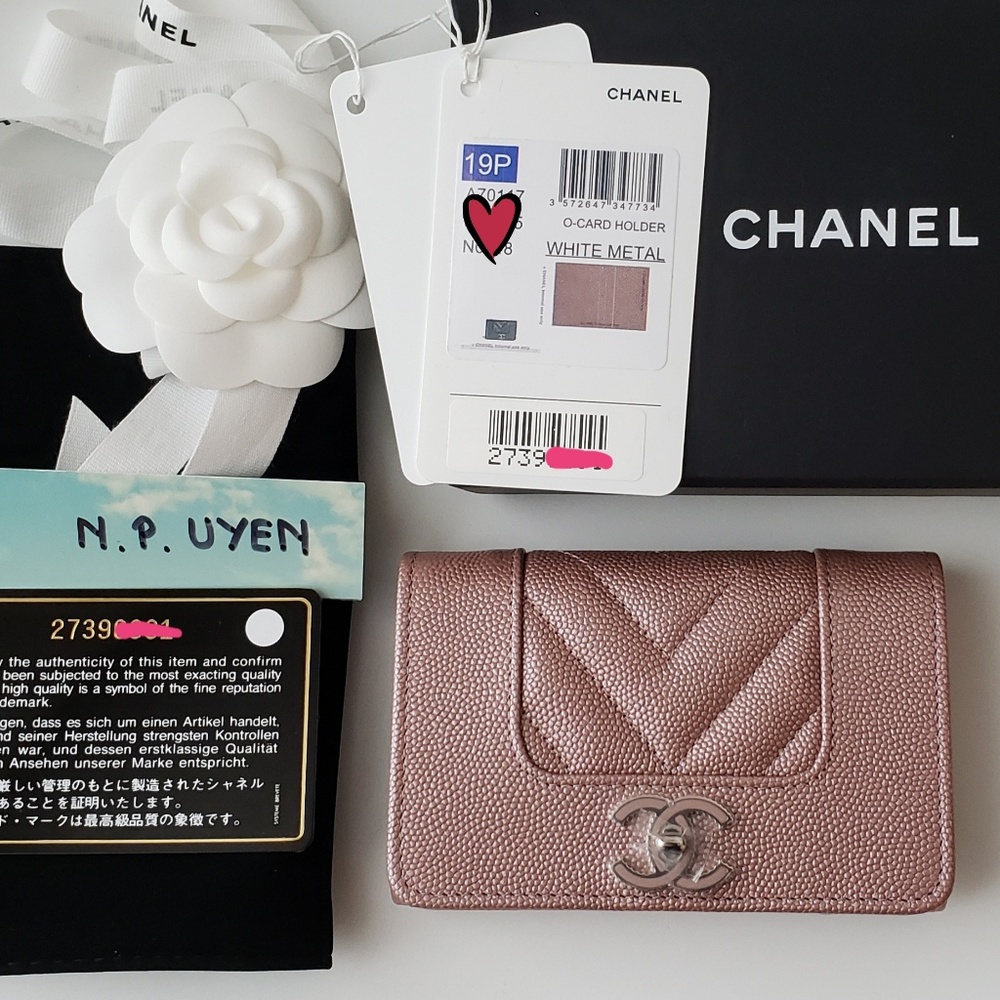 Authentic CHANEL 19P Mademoiselle Flap Card Holder